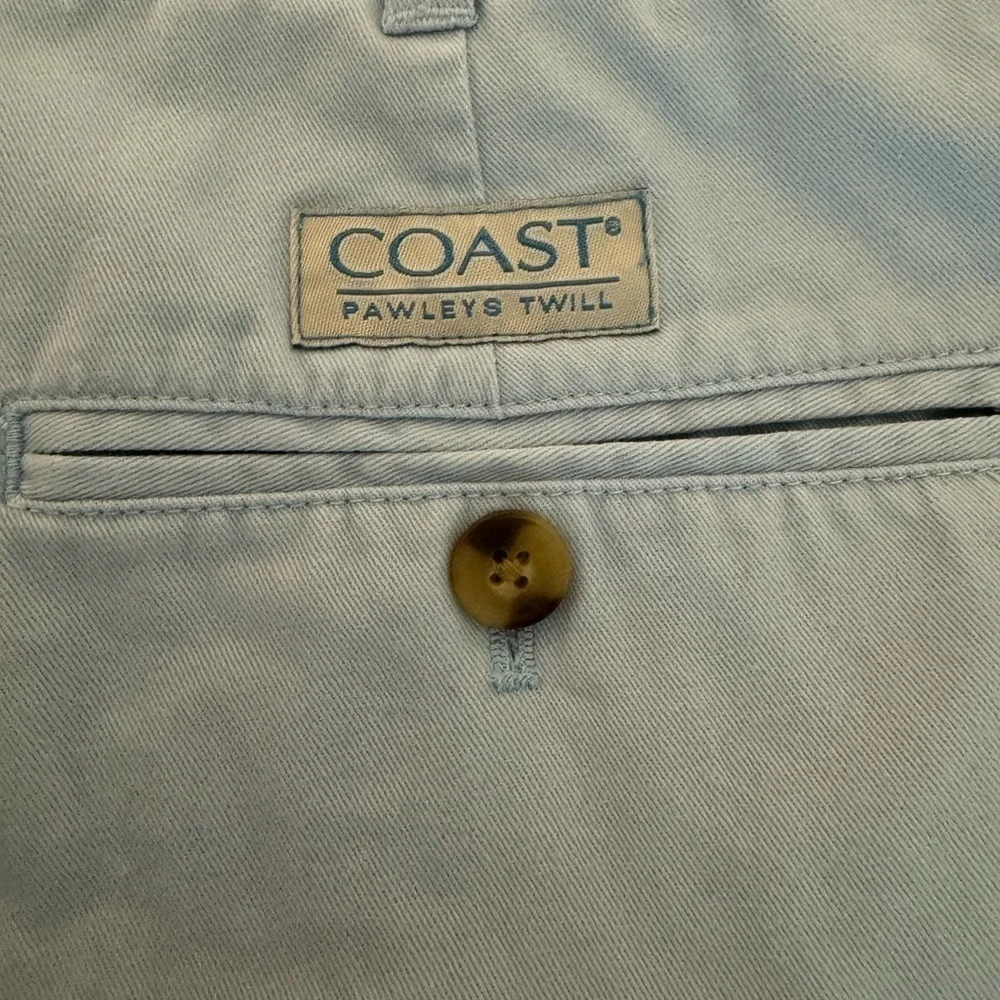 Coast Pawleys Twill chino shorts. Light blue  7”. Size 38